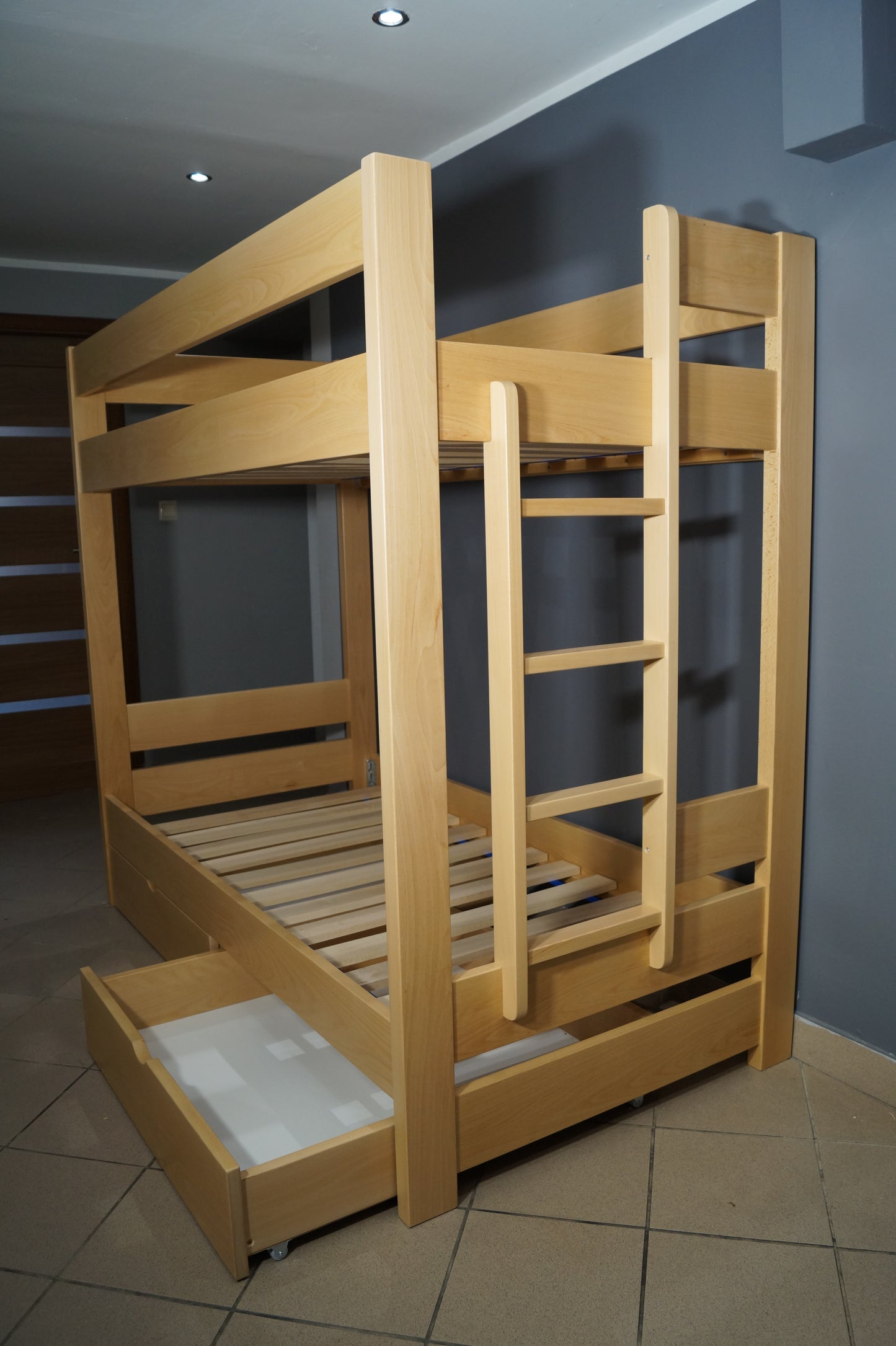 Łóżko Piętrowe Drewniane Bukowe – Komfort